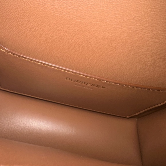 AUTHENTIC BURBERRY TB LEATHER BELT BAG - Picture 6 of 6
